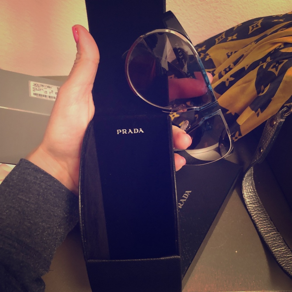 Prada sunglasses unisex